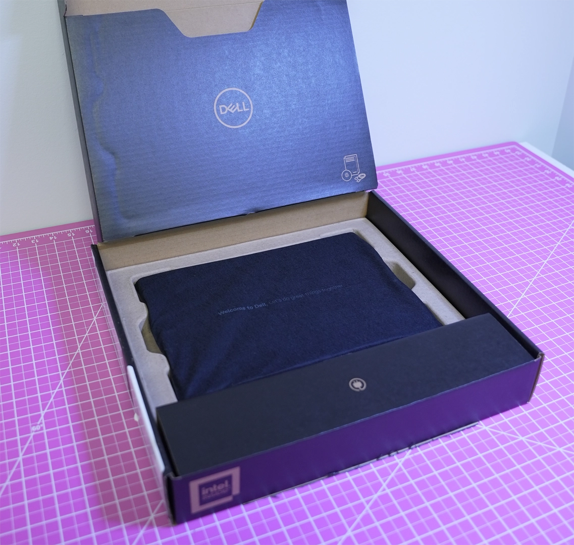 Opened box of Dell Latitude 7350 Detachable