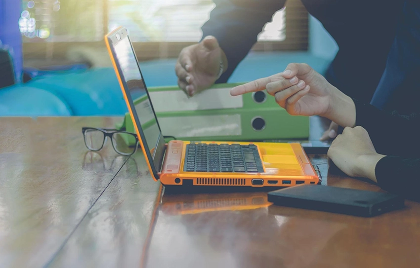 What Should You Look for When Buying a Refurbished Business Laptop?